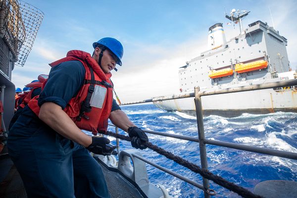 05_Retail_Services_Specialist_USS_Antietam_USNS_Rappahannock_Support_Our_Troops.jpg