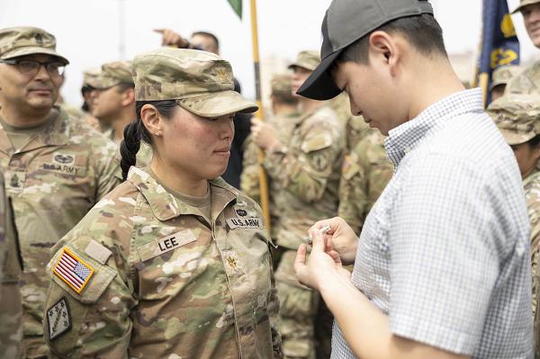 06 Expert Soldier Badge ESB non infantry types Army combat fitness test 2nd Infantry Division ROK U.S. Combined Division Support Our Troops